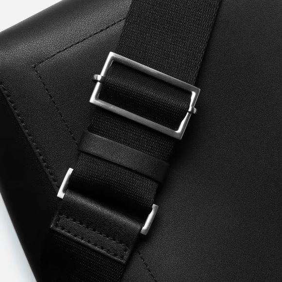 NWT Everlane The Italian Leather Mini Studio Bag in black - Picture 6 of 8